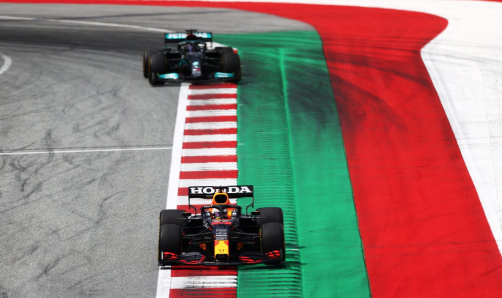 威廉姆斯险胜迈凯伦，塞恩斯高光表现的简单介绍